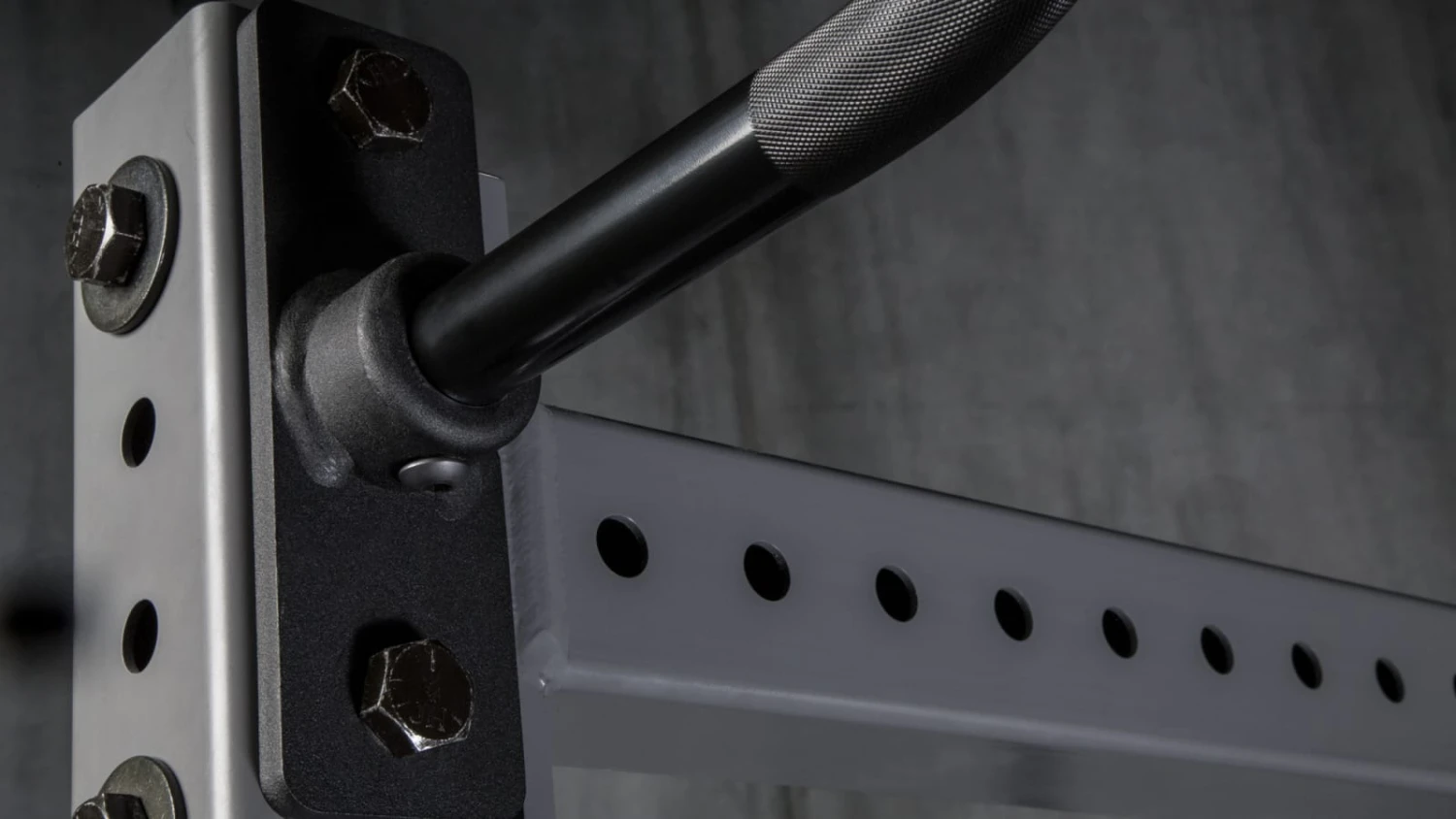 Rogue Monster Lite Socket Pull-up Curl Bar Rogue Fitness Rogue Monster Lite Socket Pull-up Curl Bar -Rogue Fitness MLITESOCKETCURL WEB2 t1qij6