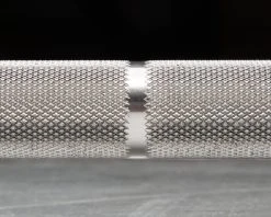 Rogue Fitness Rogue 20KG Ohio Power Bar - Stainless Steel -Rogue Fitness RA0692 SSDC WEB3 wyjbzy